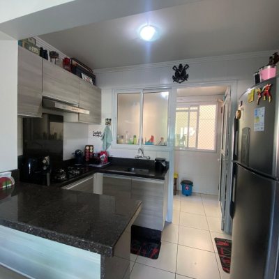 Apartamentos com 90m², 3 quartos, 1 suíte, 1 garagem, no bairro Ipiranga em São José
