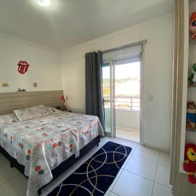 Apartamentos com 90m², 3 quartos, 1 suíte, 1 garagem, no bairro Ipiranga em São José