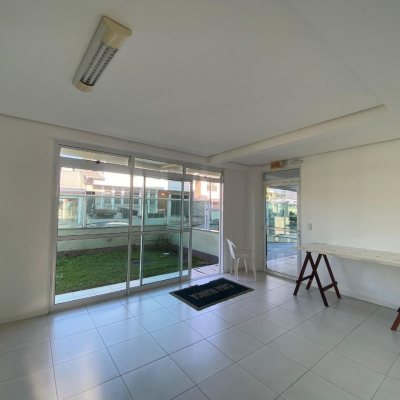 Apartamentos com 90m², 3 quartos, 1 suíte, 1 garagem, no bairro Ipiranga em São José