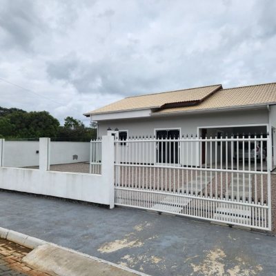 Casa em Condomínio com 200m², 3 quartos, 2 garagens, no bairro Praia De Fora em Palhoça