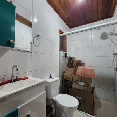 Casa em Condomínio com 200m², 3 quartos, 2 garagens, no bairro Praia De Fora em Palhoça