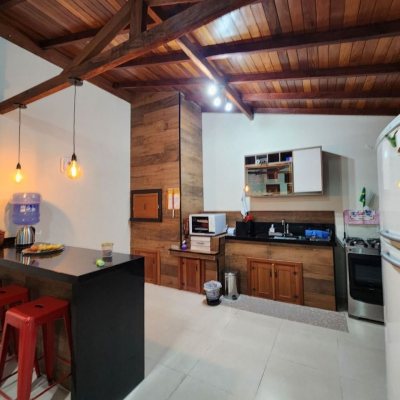 Casa em Condomínio com 200m², 3 quartos, 2 garagens, no bairro Praia De Fora em Palhoça