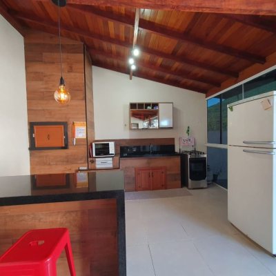 Casa em Condomínio com 200m², 3 quartos, 2 garagens, no bairro Praia De Fora em Palhoça