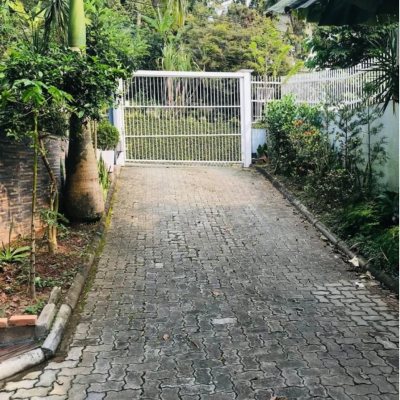 Casa Residencial com 257m², 4 quartos, 2 suítes, 4 garagens, no bairro João Paulo em Florianópolis