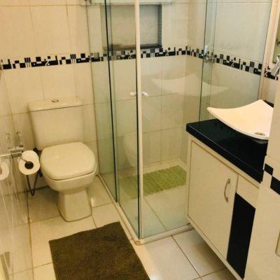 Casa Residencial com 257m², 4 quartos, 2 suítes, 4 garagens, no bairro João Paulo em Florianópolis