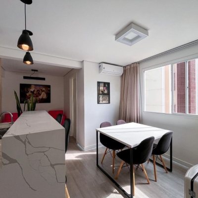 Apartamentos com 61m², 2 quartos, no bairro Centro em Florianópolis