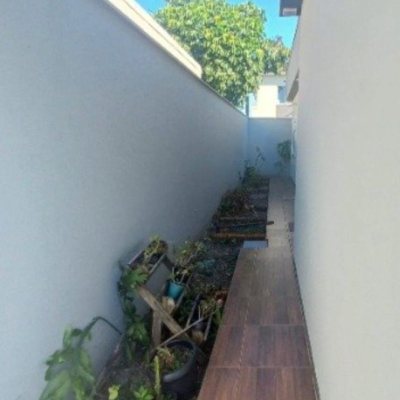 Casa em Condomínio com 370m², 3 quartos, 1 suíte, 2 garagens, no bairro Canasvieiras em Florianópolis