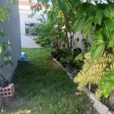 Casa em Condomínio com 370m², 3 quartos, 1 suíte, 2 garagens, no bairro Canasvieiras em Florianópolis