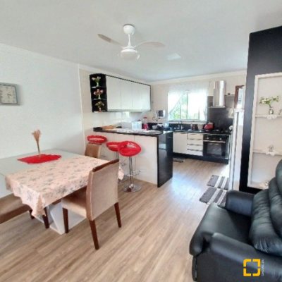 Casa em Condomínio com 370m², 3 quartos, 1 suíte, 2 garagens, no bairro Canasvieiras em Florianópolis