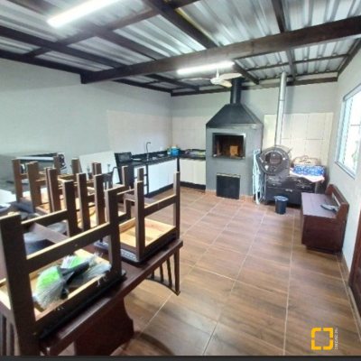 Casa em Condomínio com 370m², 3 quartos, 1 suíte, 2 garagens, no bairro Canasvieiras em Florianópolis