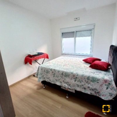 Casa em Condomínio com 370m², 3 quartos, 1 suíte, 2 garagens, no bairro Canasvieiras em Florianópolis