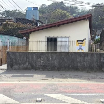 Casa Residencial com 90m², 4 quartos, no bairro Saco Dos Limões em Florianópolis