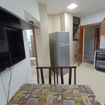 Apartamentos com 62m², 1 quarto, 1 garagem, no bairro Ponta Das Canas em Florianópolis