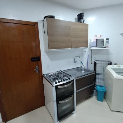 Apartamentos com 62m², 1 quarto, 1 garagem, no bairro Ponta Das Canas em Florianópolis