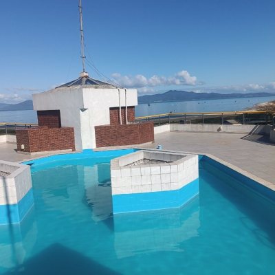 Apartamentos com 62m², 1 quarto, 1 garagem, no bairro Ponta Das Canas em Florianópolis