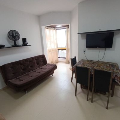 Apartamentos com 62m², 1 quarto, 1 garagem, no bairro Ponta Das Canas em Florianópolis