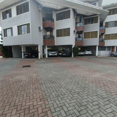 Apartamentos com 62m², 1 quarto, 1 garagem, no bairro Ponta Das Canas em Florianópolis