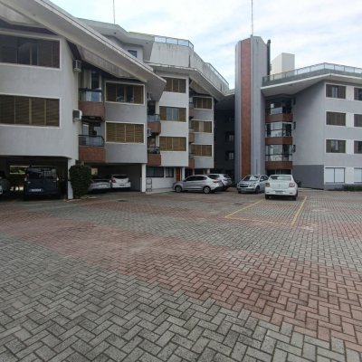 Apartamentos com 62m², 1 quarto, 1 garagem, no bairro Ponta Das Canas em Florianópolis