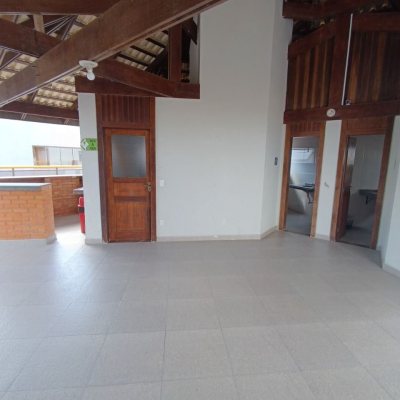 Apartamentos com 62m², 1 quarto, 1 garagem, no bairro Ponta Das Canas em Florianópolis