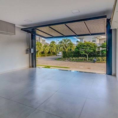 Casa Residencial com 564m², 4 quartos, 4 suítes, 4 garagens, no bairro Jurerê Internacional em Florianópolis