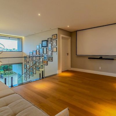 Casa Residencial com 564m², 4 quartos, 4 suítes, 4 garagens, no bairro Jurerê Internacional em Florianópolis