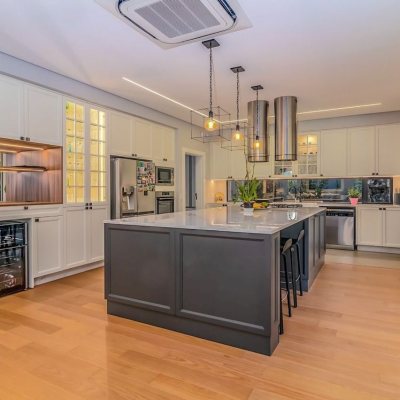 Casa Residencial com 564m², 4 quartos, 4 suítes, 4 garagens, no bairro Jurerê Internacional em Florianópolis