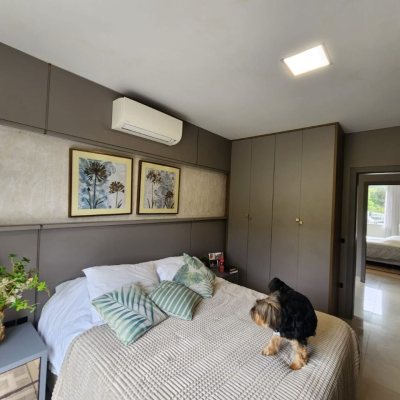 Casa Residencial com 178m², 3 quartos, 3 suítes, 2 garagens, no bairro Córrego Grande em Florianópolis