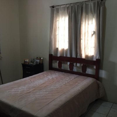 Casa Residencial com 160m², 3 quartos, 1 suíte, 2 garagens, no bairro Rio Tavares em Florianópolis