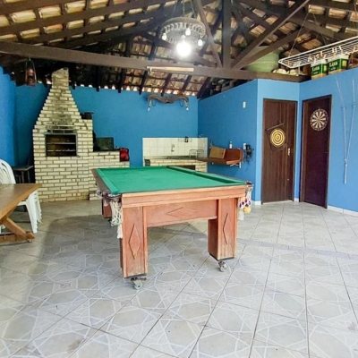 Casa Residencial com 160m², 3 quartos (sendo 1 suíte), 2 garagens, no bairro Rio Tavares em Florianópolis