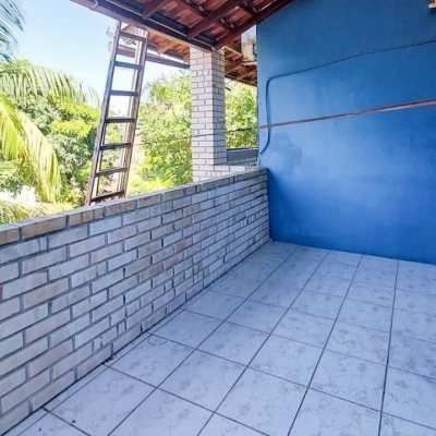 Casa Residencial com 160m², 3 quartos (sendo 1 suíte), 2 garagens, no bairro Rio Tavares em Florianópolis