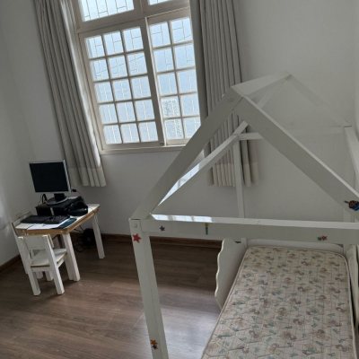 Casa Residencial com 99m², 3 quartos, 1 suíte, 2 garagens, no bairro Capoeiras em Florianópolis