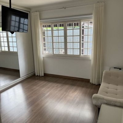 Casa Residencial com 99m², 3 quartos, 1 suíte, 2 garagens, no bairro Capoeiras em Florianópolis