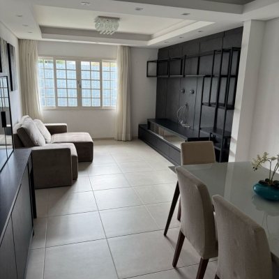 Casa Residencial com 99m², 3 quartos, 1 suíte, 2 garagens, no bairro Capoeiras em Florianópolis