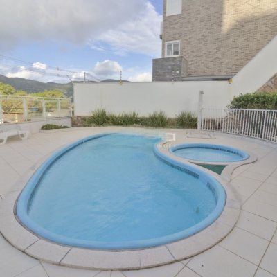 Apartamentos com 150m², 4 quartos, 3 suítes, 2 garagens, no bairro João Paulo em Florianópolis