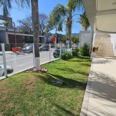 Apartamentos com 150m², 4 quartos, 3 suítes, 2 garagens, no bairro João Paulo em Florianópolis