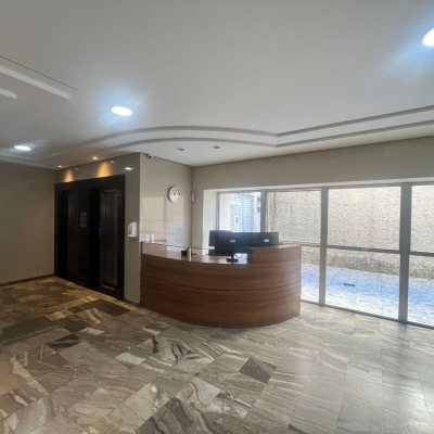 Apartamentos com 40m², 1 quarto, no bairro Centro em Florianópolis