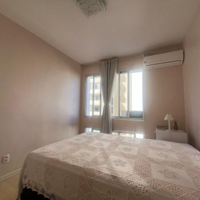 Apartamentos com 40m², 1 quarto, no bairro Centro em Florianópolis
