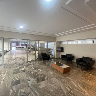 Apartamentos com 40m², 1 quarto, no bairro Centro em Florianópolis