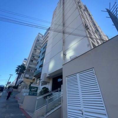 Apartamentos com 40m², 1 quarto, no bairro Centro em Florianópolis