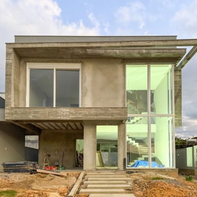 Casa em Condomínio com 339m², 4 quartos, 4 suítes, 4 garagens, no bairro Pedra Branca em Palhoça
