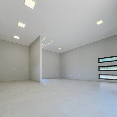 Casa em Condomínio com 174m², 3 quartos, 1 suíte, 4 garagens, no bairro Pedra Branca em Palhoça