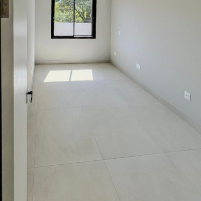 Casa em Condomínio com 174m², 3 quartos, 1 suíte, 4 garagens, no bairro Pedra Branca em Palhoça