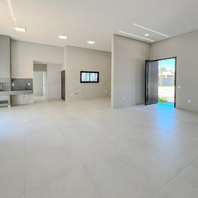 Casa em Condomínio com 174m², 3 quartos, 1 suíte, 4 garagens, no bairro Pedra Branca em Palhoça