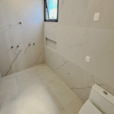 Casa em Condomínio com 174m², 3 quartos, 1 suíte, 4 garagens, no bairro Pedra Branca em Palhoça