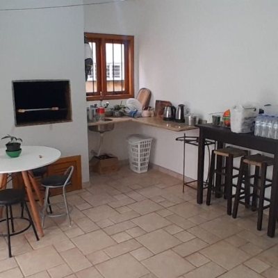 Casa Residencial com 314m², 4 quartos, 2 suítes, 4 garagens, no bairro Trindade em Florianópolis