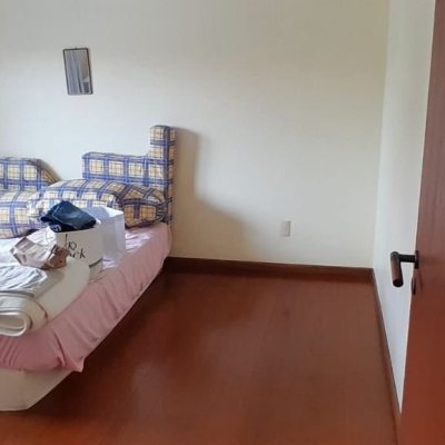 Casa Residencial com 314m², 4 quartos, 2 suítes, 4 garagens, no bairro Trindade em Florianópolis