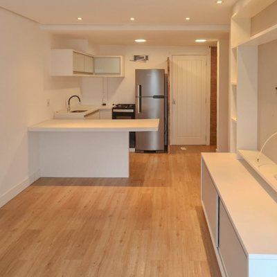 Apartamentos com 46m², 1 quarto, 1 garagem, no bairro Lagoa Da Conceição em Florianópolis