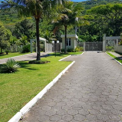 Apartamentos com 46m², 1 quarto, 1 garagem, no bairro Lagoa Da Conceição em Florianópolis
