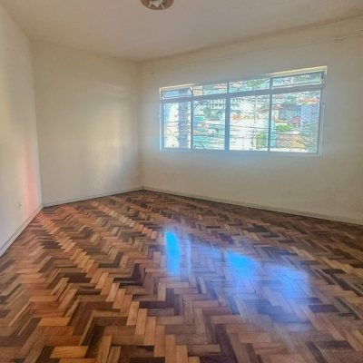 Apartamentos com 87m², 2 quartos, no bairro Centro em Florianópolis