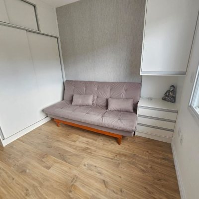 Casa em Condomínio com 101m², 3 quartos, 1 suíte, 2 garagens, no bairro Morro das Pedras em Florianópolis